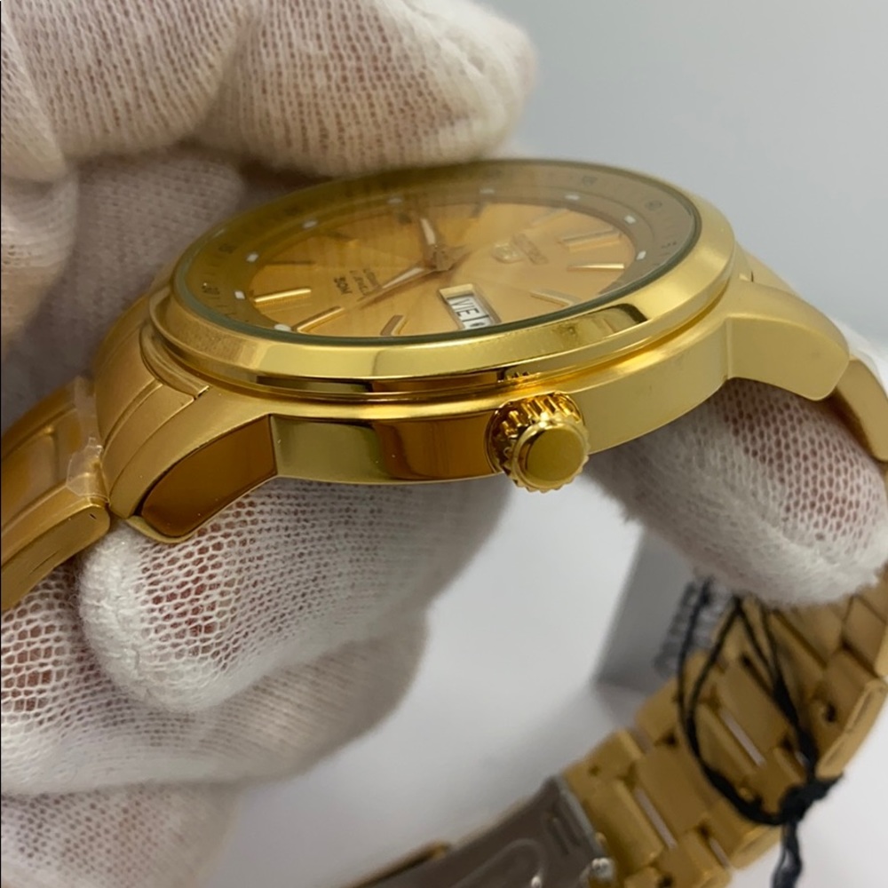 Seiko gold tone automatic SNKM94KS watch - Picture 3 of 7